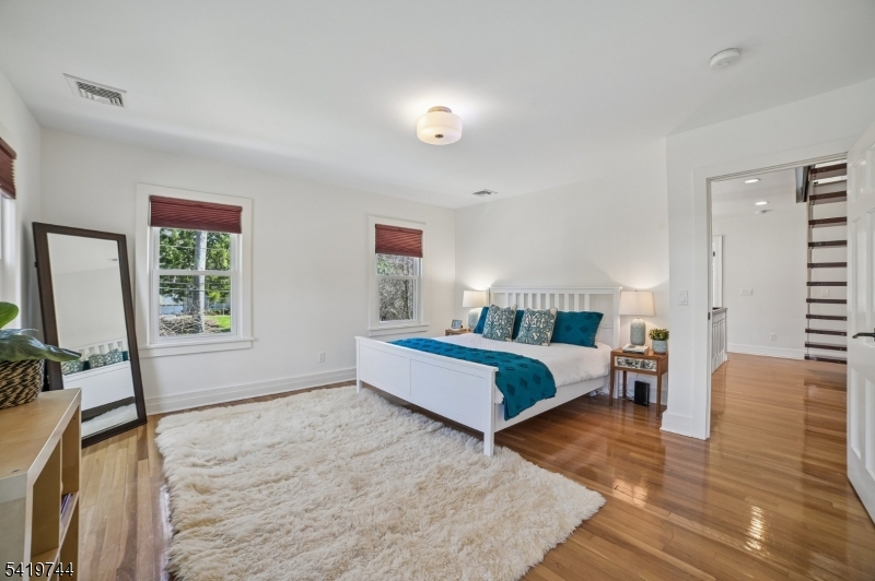 OLD SHORT HILLS - Residential