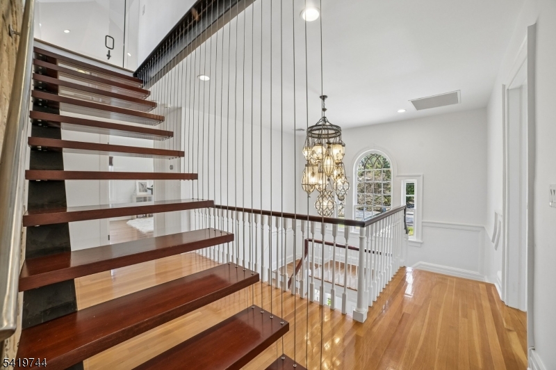 OLD SHORT HILLS - Residential
