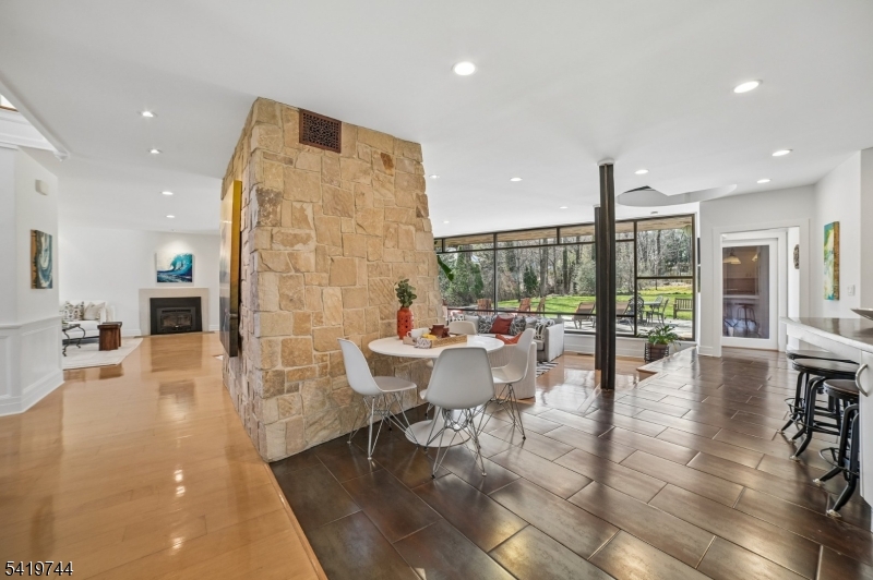 OLD SHORT HILLS - Residential