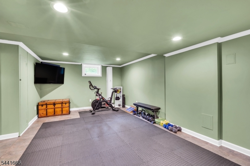 Skyline/Rolling Hill - Residential