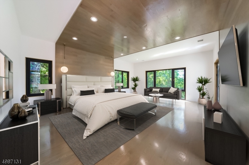 CHESTNUT HILL - Residential