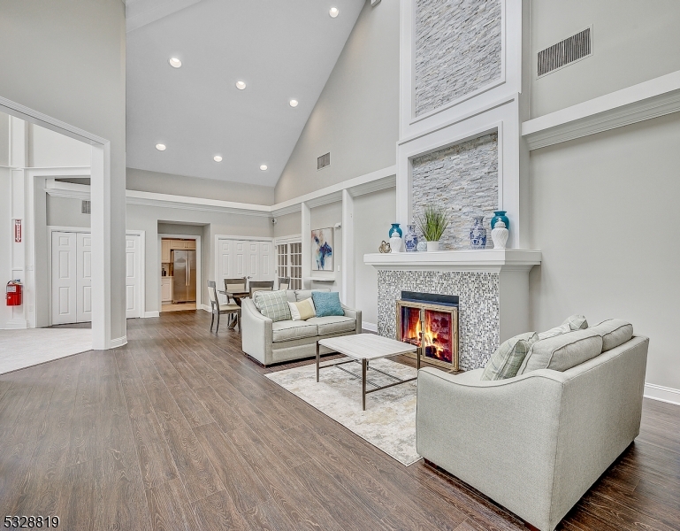 Regency Club at Livingston - Residential Lease