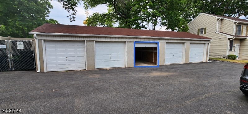 MAPLEWOOD COMMONS - Residential