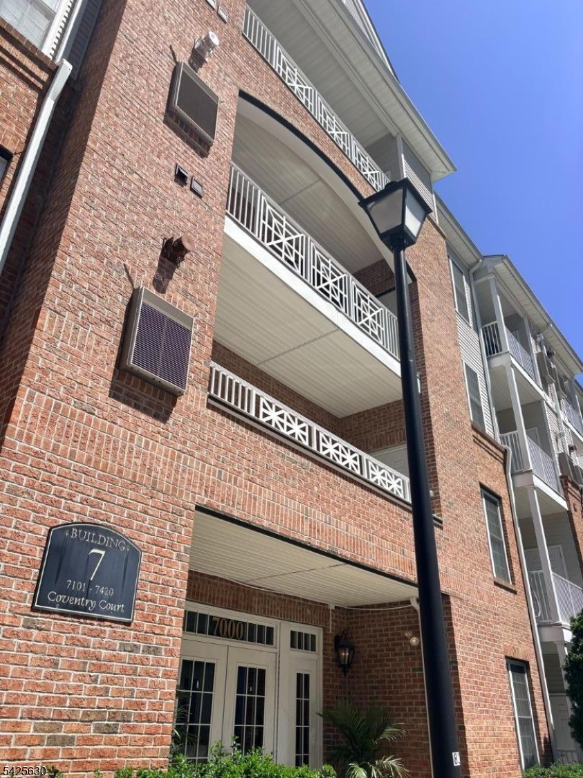 Welcome to this lovely 2-bedroom unit at The Grande in Riverdale, where comfort and convenience meet! This well-appointed unit offers a bright and welcoming atmosphere, ideal for relaxing and entertaining. Enjoy the fantastic community amenities, including two inviting pools, tennis courts, and a clubhouse designed for both relaxation and socializing. Additional perks include covered parking and a prime location close to shopping and major highways, making commuting a breeze. Come see why this charming unit could be your next home!