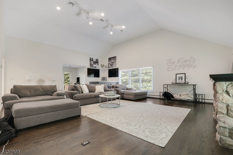Pines Lake - Residential