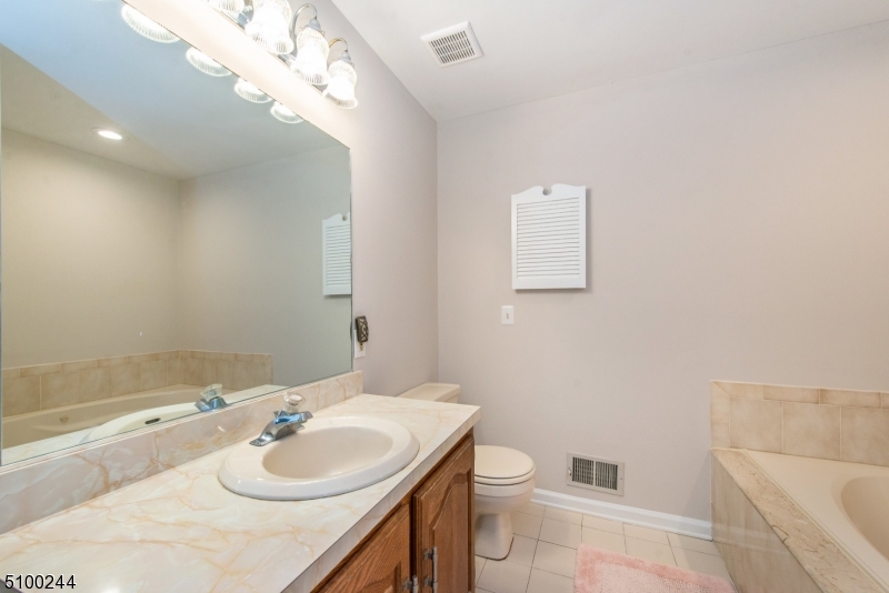 Oak Hill at Independence - Residential