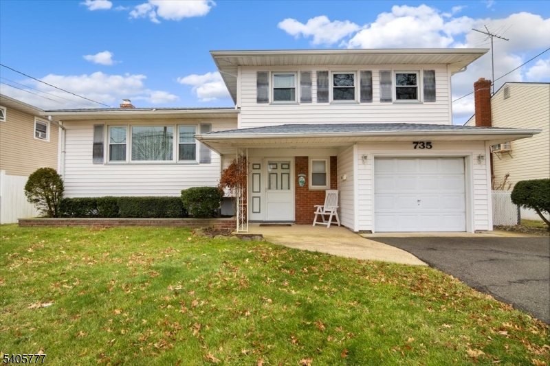 BATTLE HILL - Residential