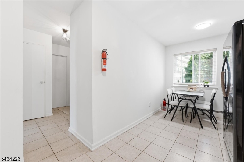 Lake Ave - Residential