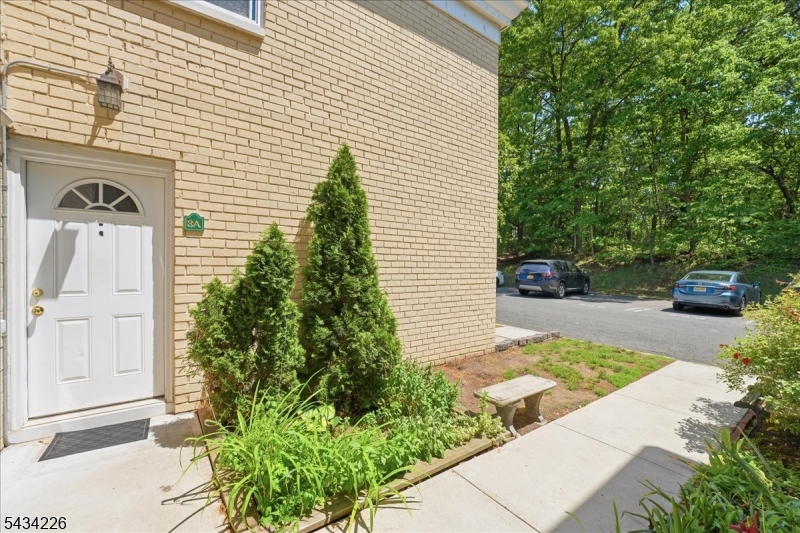Lake Ave - Residential