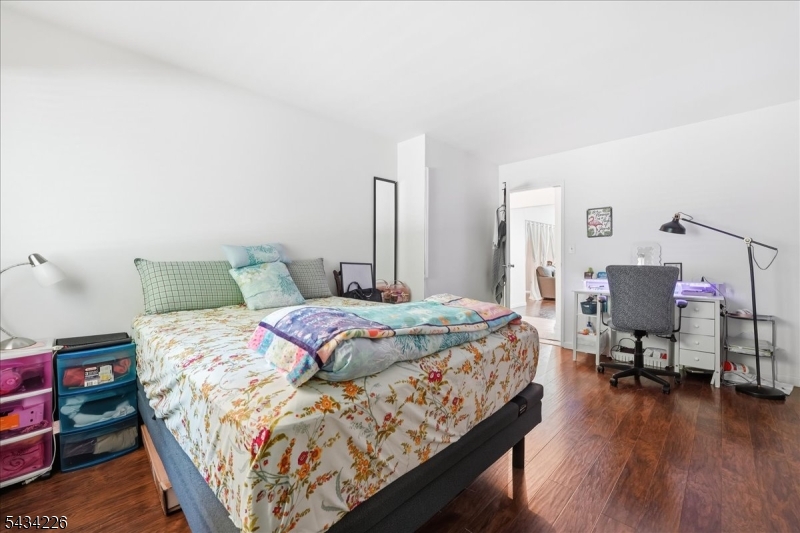 Lake Ave - Residential