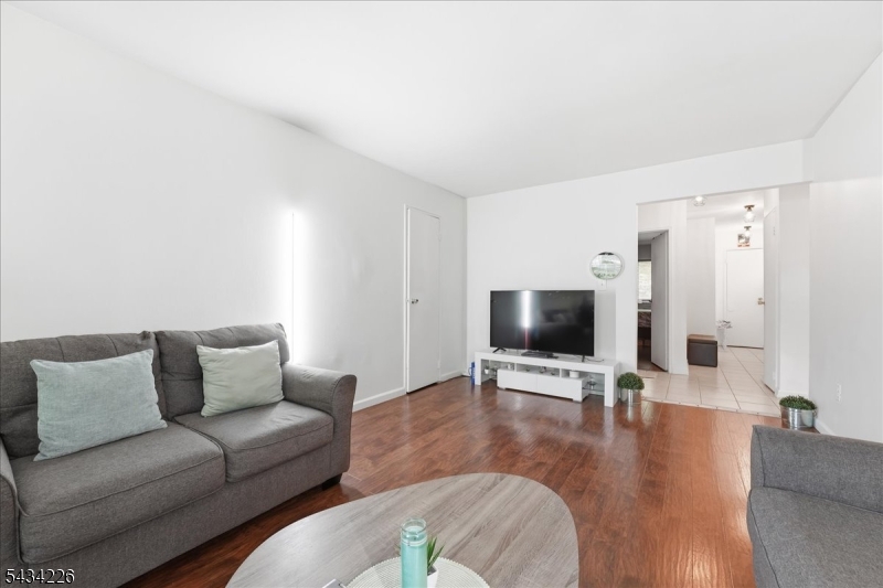 Lake Ave - Residential