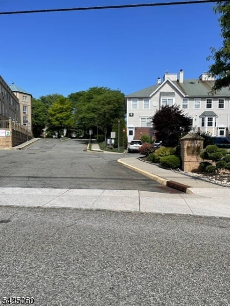 Lovely, bright 2-floor townhouse (2nd & 3rd floors) with private deck/balcony, in unit laundry, parking for 2 cars. Minutes from NYC train, bus and downtown Montclair shops and restaurants.