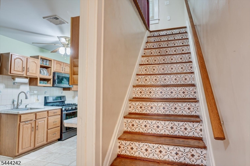 Historic Hillside District - Residential