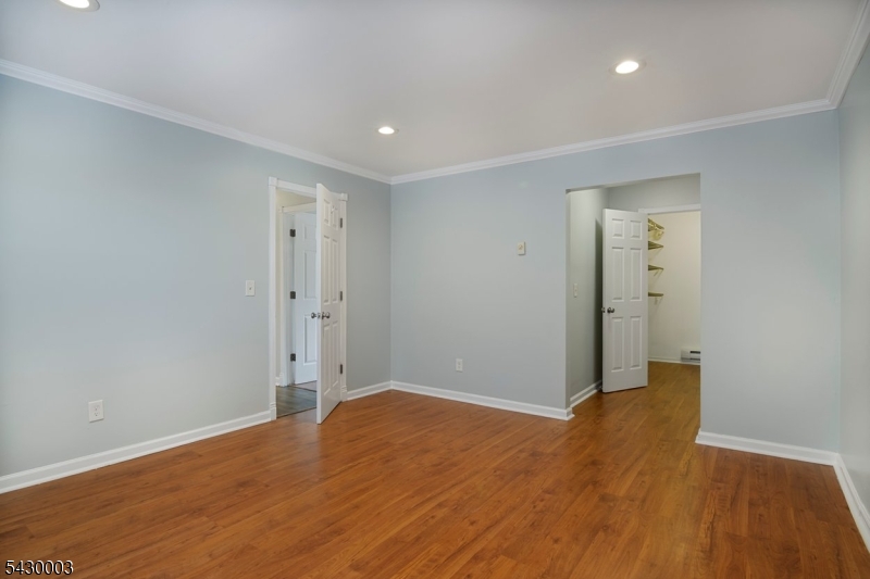 Mountain View Manor - Residential