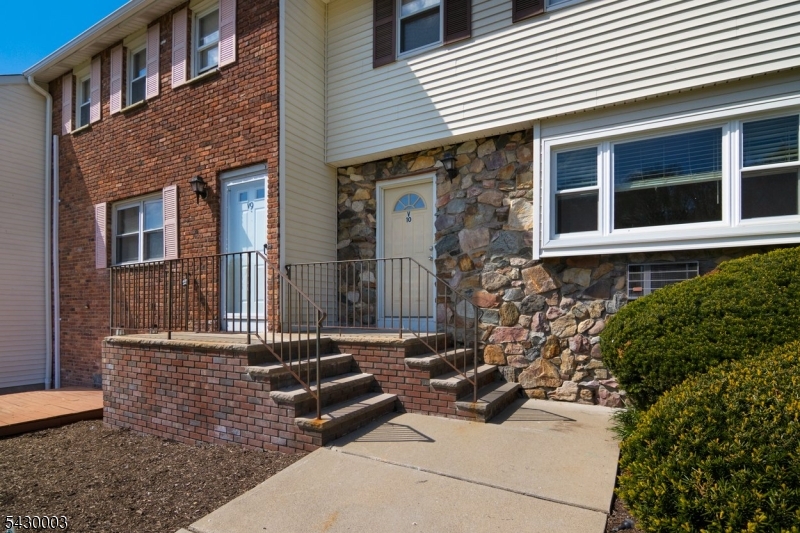 Mountain View Manor - Residential