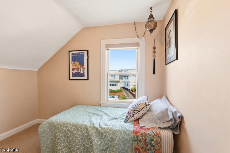 BROUGHTON - Residential
