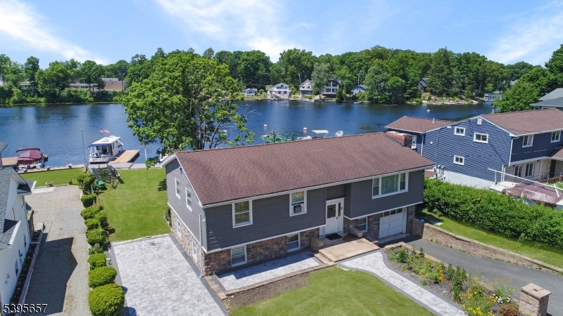 Lakefront Landing Channel - Residential