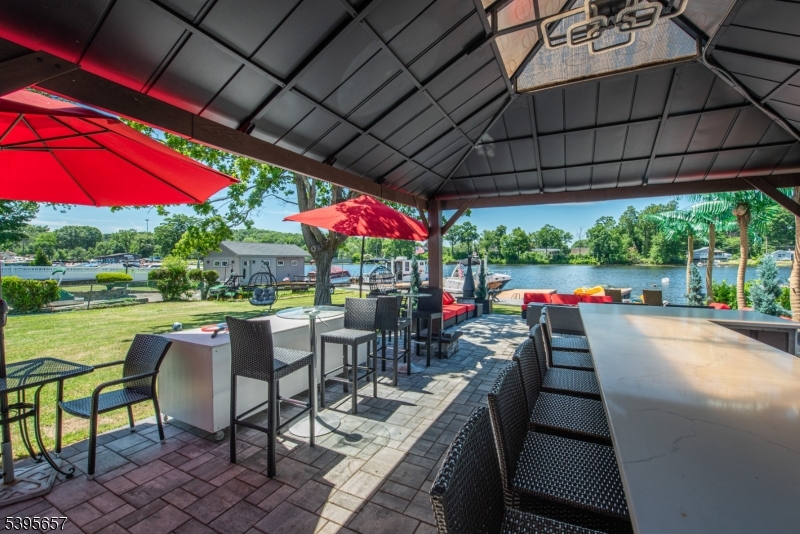 Lakefront Landing Channel - Residential