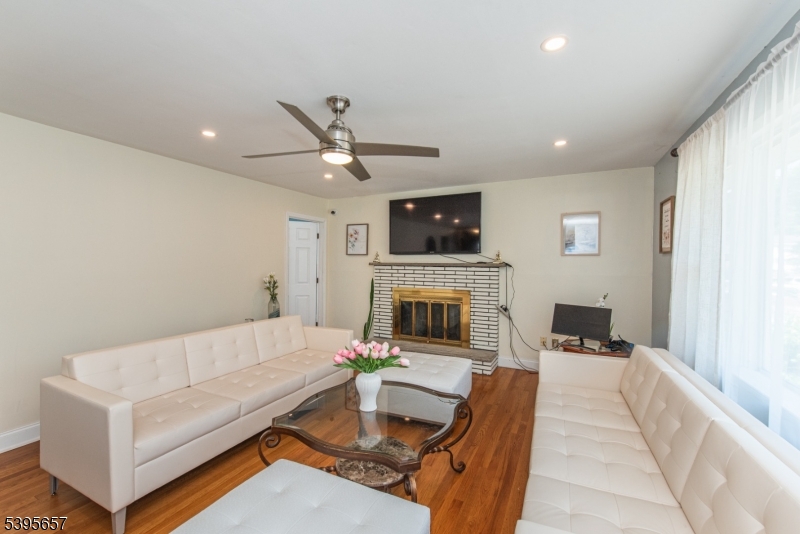 Lakefront Landing Channel - Residential
