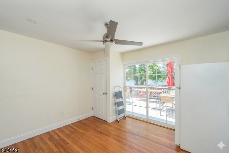 Lakefront Landing Channel - Residential