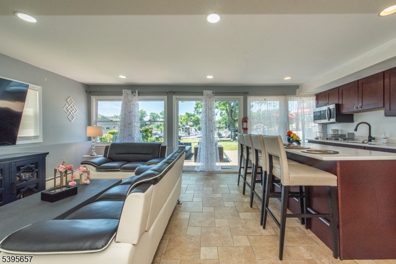 Lakefront Landing Channel - Residential