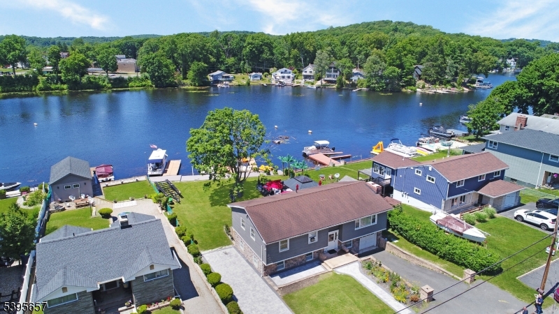 Lakefront Landing Channel - Residential