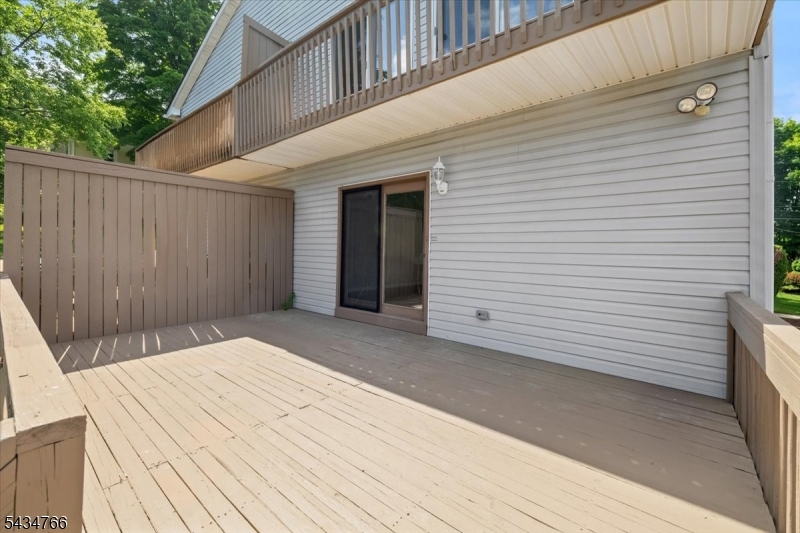 EAGLE HILL - Residential
