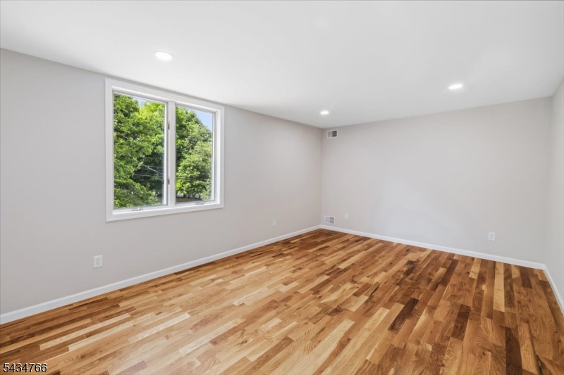 EAGLE HILL - Residential