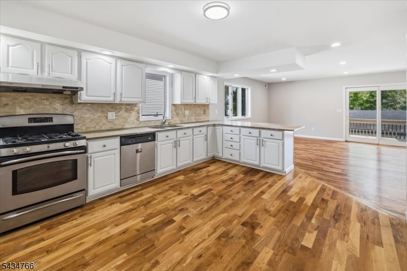 EAGLE HILL - Residential