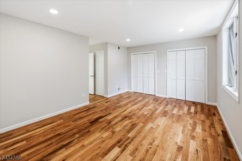 EAGLE HILL - Residential