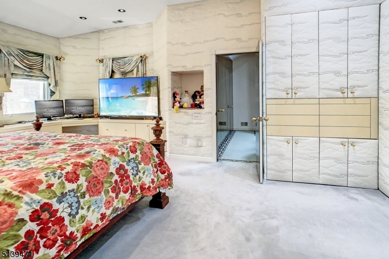 Spruce Edge - Residential