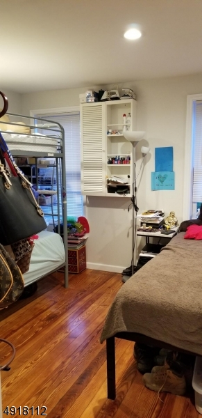 DOWNTOWN - Residential Lease