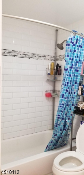 DOWNTOWN - Residential Lease
