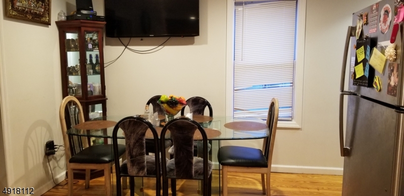 DOWNTOWN - Residential Lease