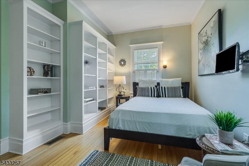Upper Montclair - Residential