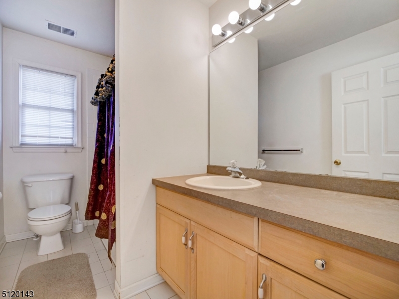 POETS PEAK - Residential