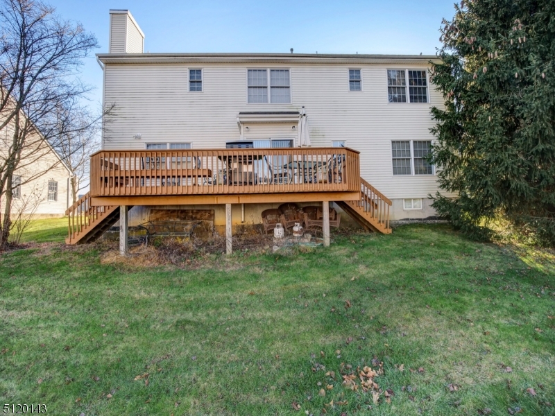 POETS PEAK - Residential