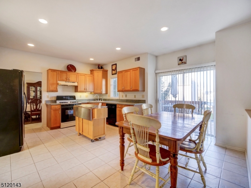 POETS PEAK - Residential
