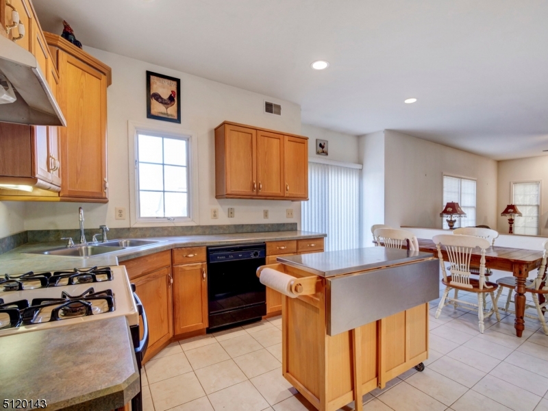 POETS PEAK - Residential