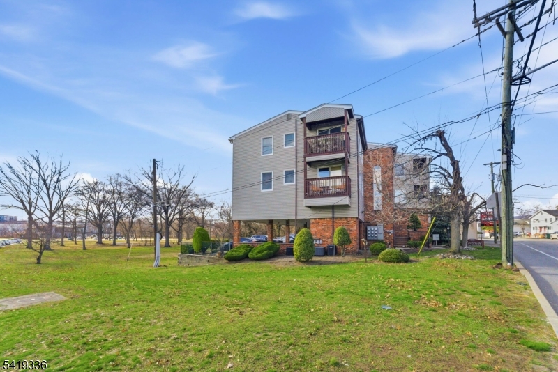 lyndhurst - Residential