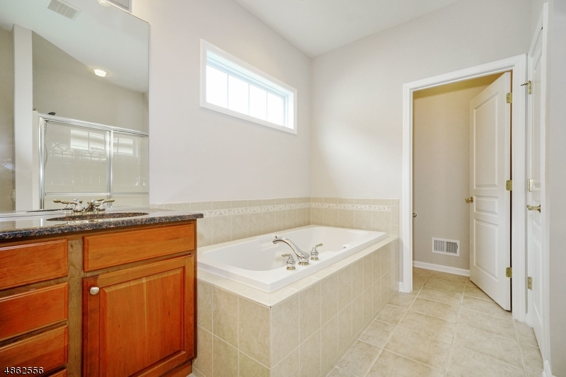SOMERSET RUN - Residential