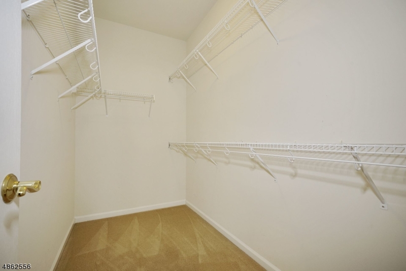 SOMERSET RUN - Residential