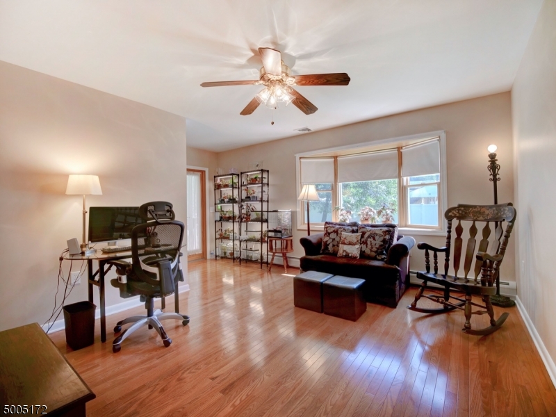 BUDD LAKE - Residential