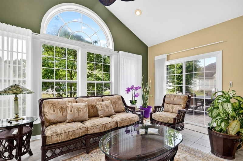 SOMERSET RUN - Residential