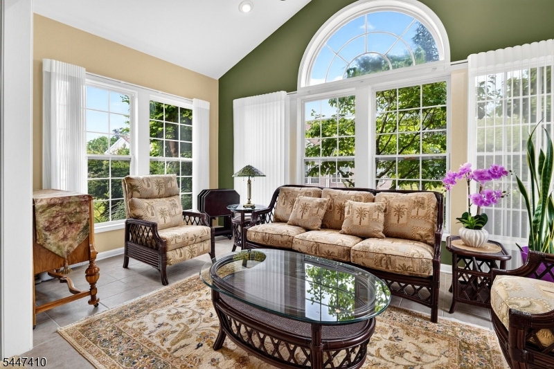 SOMERSET RUN - Residential