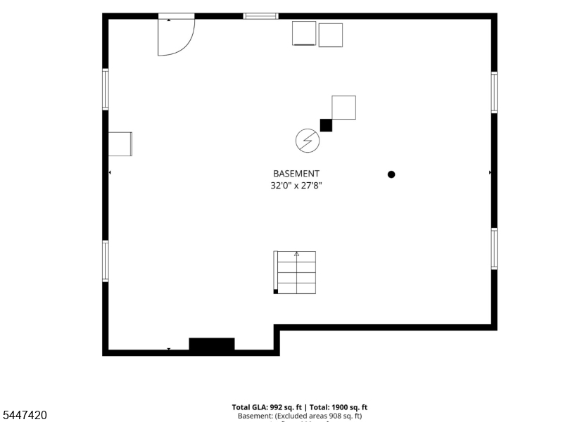 Main image without alt text
