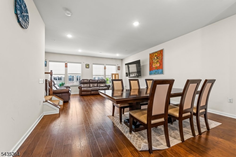 Livingston Square - Residential
