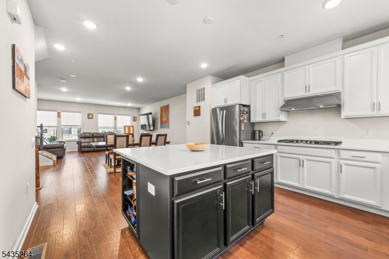 Livingston Square - Residential