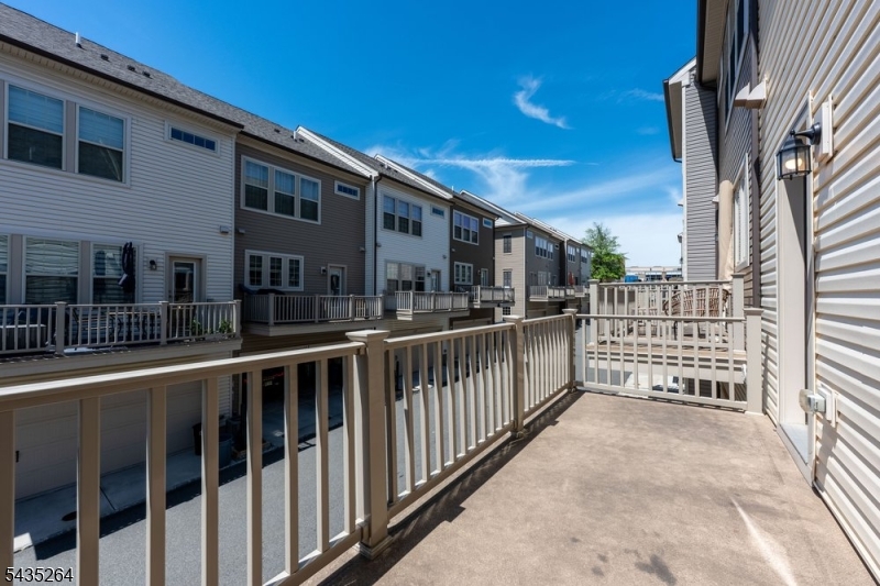 Livingston Square - Residential