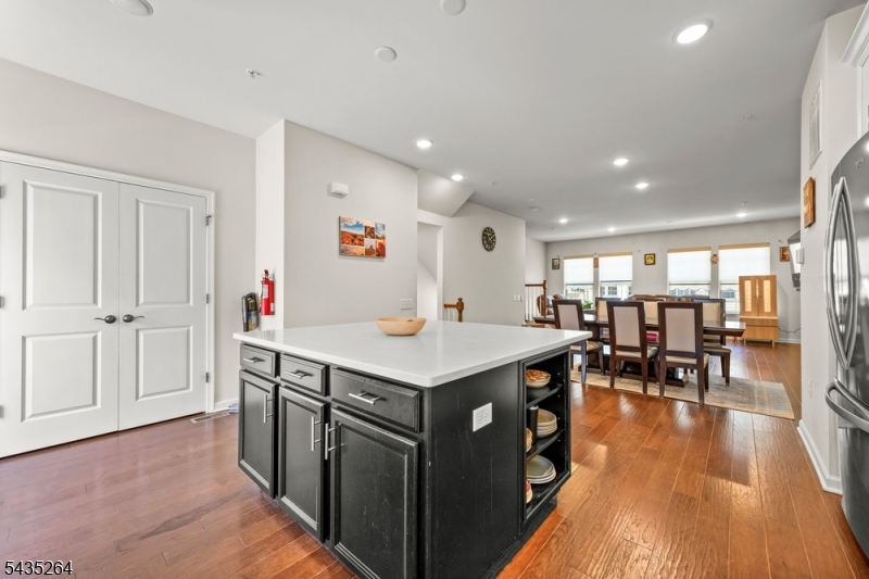 Livingston Square - Residential